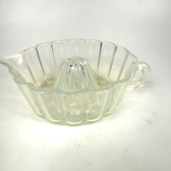 Fry Glass Opalescent Clear Citrus Reamer Ruffled Edge Juice Extractor Handle Spo - Picture 2 of 5